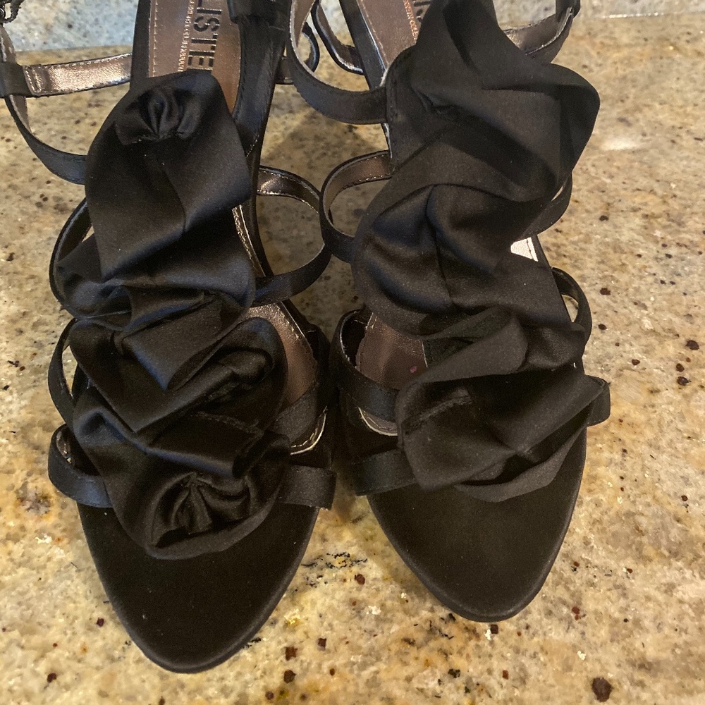 COPY - Like NEW!! Black Satin Rosette HEELS